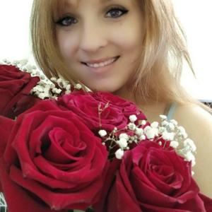 Девушки в Ижевске: Валентина, 31 - ищет парня из Ижевска