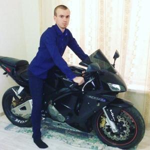 Парни в Волгодонске: Кирилл , 29 - ищет девушку из Волгодонска