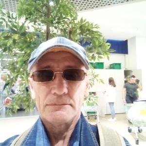 Парни в Новосибирске: Юрий, 62 - ищет девушку из Новосибирска
