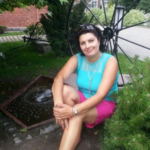 Девушки в Калининграде: Оксана, 46 - ищет парня из Калининграда