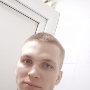 Парни в Вольске: Владик, 26 - ищет девушку из Вольска