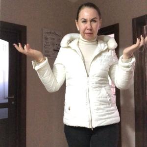Девушки в Таганроге: Елена, 50 - ищет парня из Таганрога