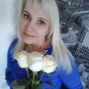 Девушки в Волгограде: Татьяна, 48 - ищет парня из Волгограда