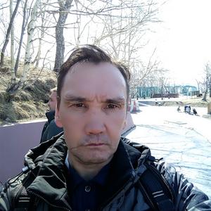 Парни в Петропавловске-Камчатском: Сергей, 49 - ищет девушку из Петропавловска-Камчатского