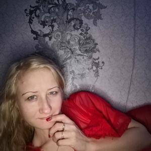 Девушки в Омске: Ирина Майер, 44 - ищет парня из Омска