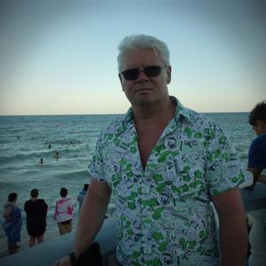 Парни в Тольятти: Александр Сорокин, 63 - ищет девушку из Тольятти