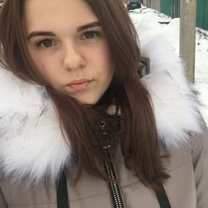Девушки в Морозовске: Алина, 21 - ищет парня из Морозовска