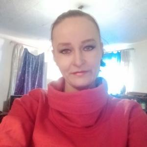 Девушки в Кемерово: Ирина, 37 - ищет парня из Кемерово