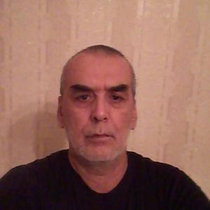 Парни в Звенигороде: Рафик, 61 - ищет девушку из Звенигорода