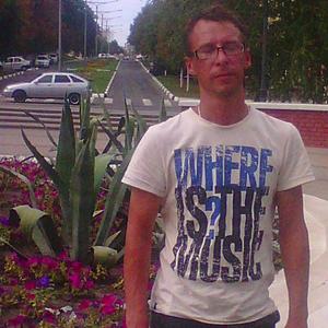 Парни в Тольятти: Виктор, 45 - ищет девушку из Тольятти