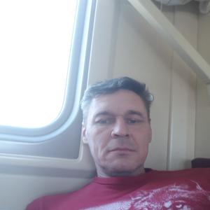 Парни в Ангарске: Виталий, 51 - ищет девушку из Ангарска