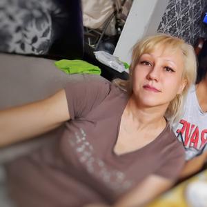Девушки в Якутске: Оля, 44 - ищет парня из Якутска