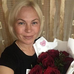 Девушки в Казани (Татарстан): Ольга, 45 - ищет парня из Казани (Татарстан)