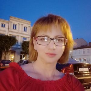 Девушки в Poznan: Виктория, 44 - ищет парня из Poznan