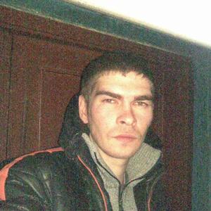 Парни в Твери: Кирилл, 40 - ищет девушку из Твери