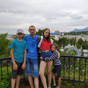 Парни в Саратове: Алексей, 45 - ищет девушку из Саратова