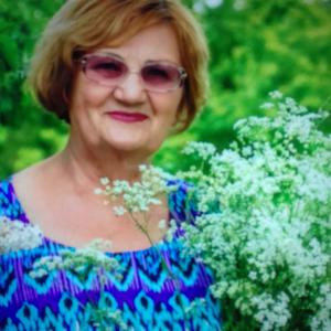 Девушки в Гатчине: Антонина, 76 - ищет парня из Гатчины
