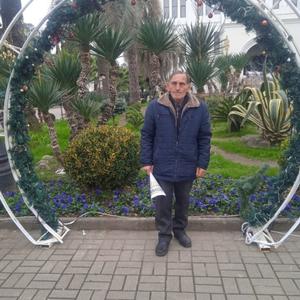 Парни в Сочи: Нугзар, 63 - ищет девушку из Сочи