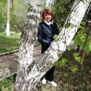 Девушки в Ульяновске: Лидия, 60 - ищет парня из Ульяновска