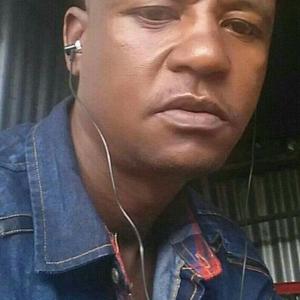Niko, 33 года, Nairobi