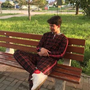 Парни в Волгограде: Павел, 21 - ищет девушку из Волгограда
