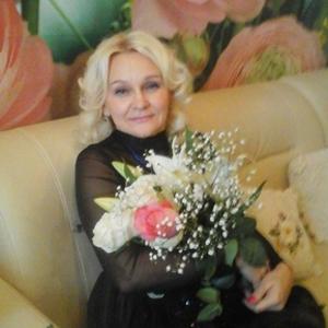 Ирина, 63 года, Барнаул