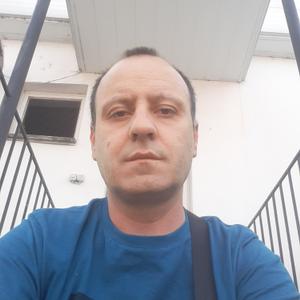Парни в Кишиневе: Sergiu Lungu, 44 - ищет девушку из Кишинева