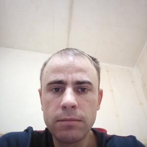 Валерий, 32 года, Чапаевск