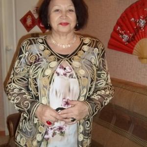 Девушки в Омске: Валентина, 68 - ищет парня из Омска