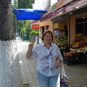 Татьяна, 69 лет, Краснодар