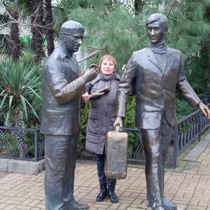 Девушки в Екатеринбурге: Лилия, 60 - ищет парня из Екатеринбурга