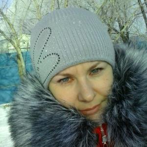 Девушки в Омске: Ксения, 39 - ищет парня из Омска
