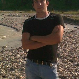 Илон, 33 года, Новоаннинский