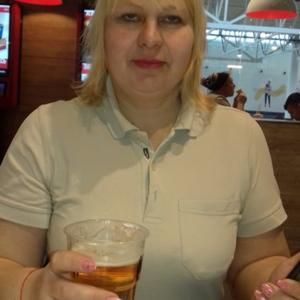 Девушки в Омске: Наталья Соседко, 40 - ищет парня из Омска