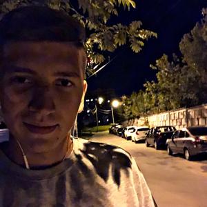 Парни в Нижний Новгороде: Макс, 25 - ищет девушку из Нижний Новгорода