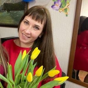 Девушки в Омске: Натали, 44 - ищет парня из Омска