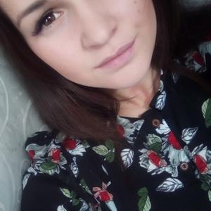 Девушки в Коченево: Анна, 22 - ищет парня из Коченево