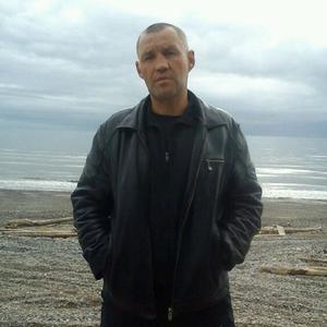 Олег, 49 лет, Магадан