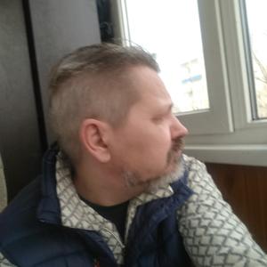 Парни в Саратове: Александр, 55 - ищет девушку из Саратова