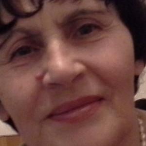 Девушки в Омске: Лариса Симаш, 74 - ищет парня из Омска