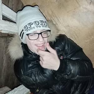 Парни в Галиче: Илья, 21 - ищет девушку из Галича