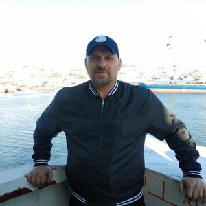 Парни в Владивостоке: Вячеслав, 53 - ищет девушку из Владивостока