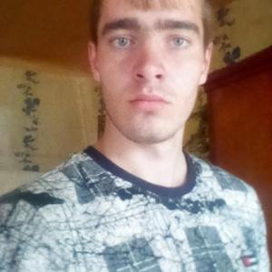 Парни в Пошехонье: Илья, 24 - ищет девушку из Пошехонья