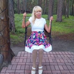Девушки в Бердске: Irina, 60 - ищет парня из Бердска