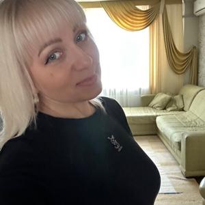 Девушки в Батайске: Татьяна, 44 - ищет парня из Батайска