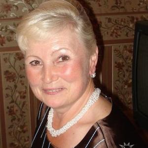 Девушки в Ижевске: Ирина Субботина, 66 - ищет парня из Ижевска
