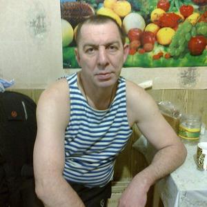 Парни в Новочебоксарске: Владимир Ануфриев, 55 - ищет девушку из Новочебоксарска
