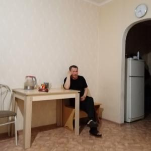 Парни в Якутске: Пётр, 49 - ищет девушку из Якутска