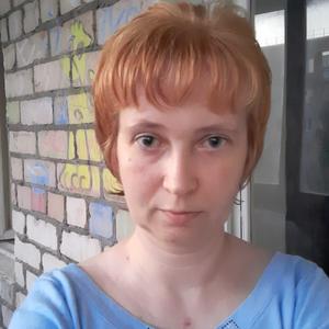 Девушки в Вольске: Марина, 36 - ищет парня из Вольска