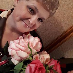 Девушки в Ульяновске: Елена, 57 - ищет парня из Ульяновска